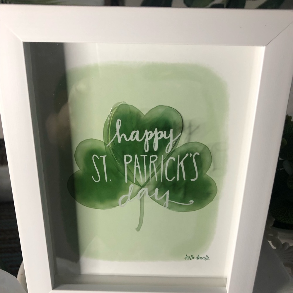 🍀NWT St Patrick’s Day Framed Wall Art
